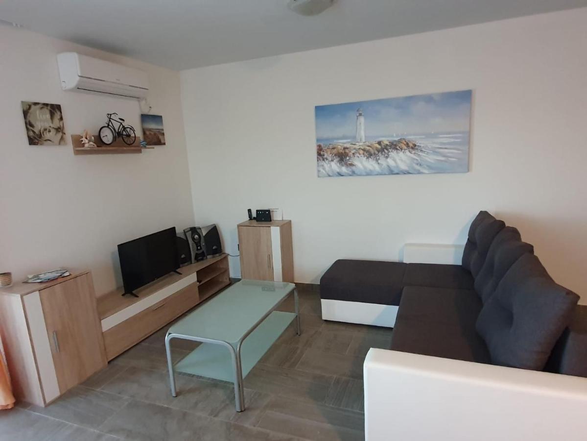 Apartmani Lucija Maslenica Exterior photo
