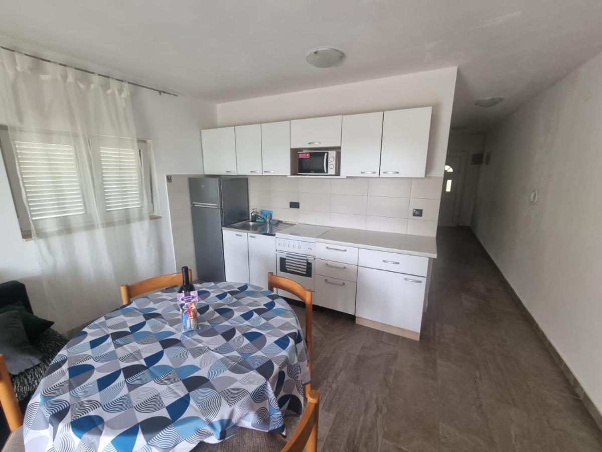Apartmani Lucija Maslenica Exterior photo